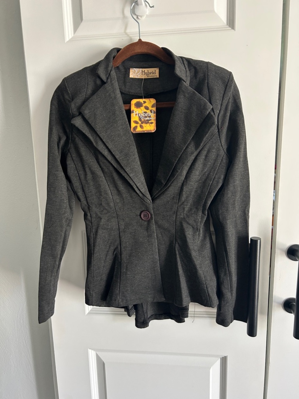 Hybrid & company Dark Charcoal Tailored peplum Women's Blazer medium